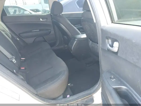 5XXGT4L33JG193523 2018 KIA OPTIMA - Image 8