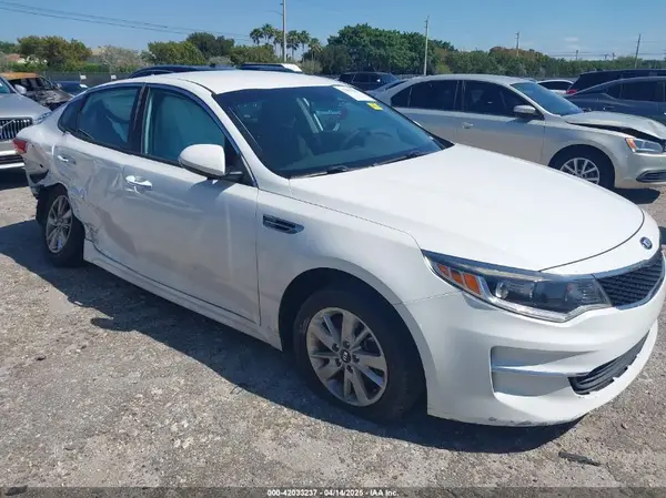 5XXGT4L33JG193537 2018 KIA OPTIMA - Image 1