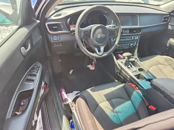5XXGT4L33JG197104 2018 KIA OPTIMA - Image 8