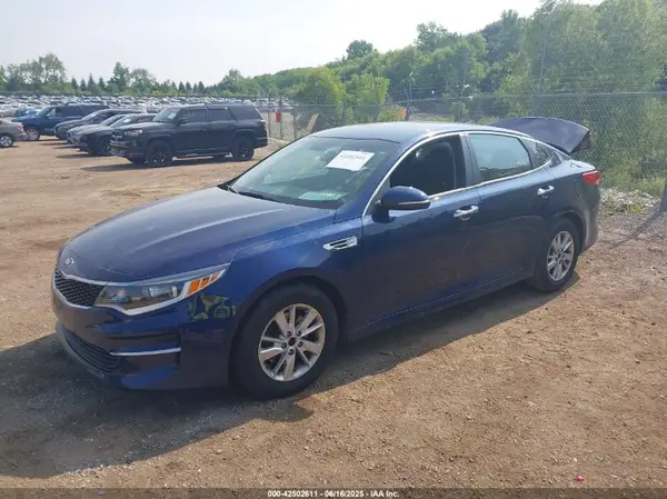 5XXGT4L33JG197605 2018 KIA OPTIMA - Image 2