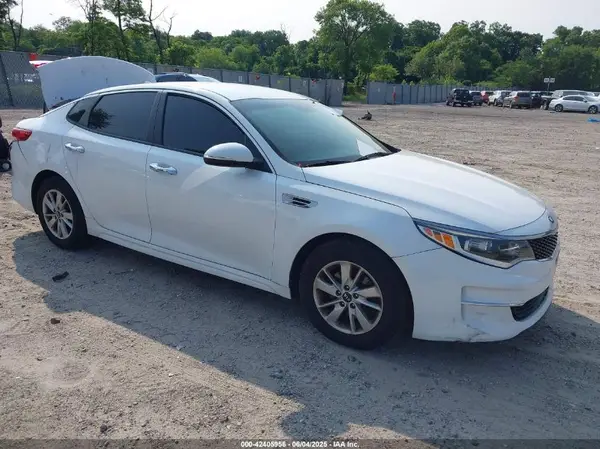 5XXGT4L33JG200440 2018 KIA OPTIMA - Image 1
