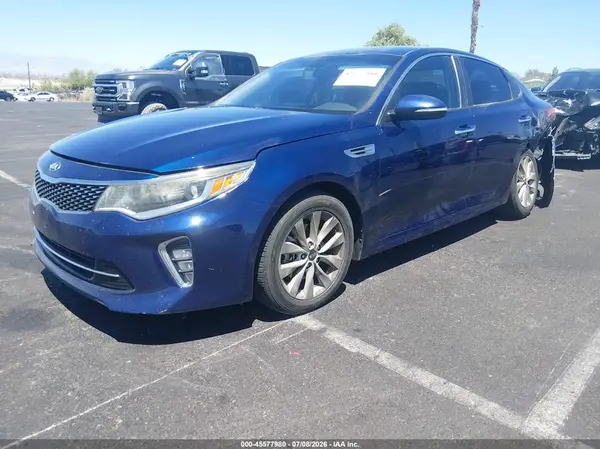 5XXGT4L33JG202382 2018 KIA OPTIMA - Image 2