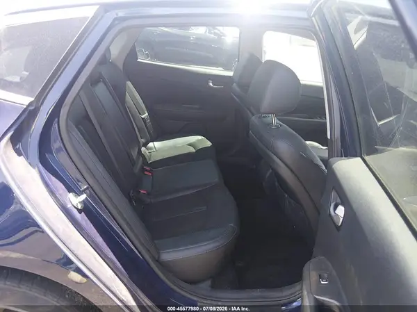5XXGT4L33JG202382 2018 KIA OPTIMA - Image 8