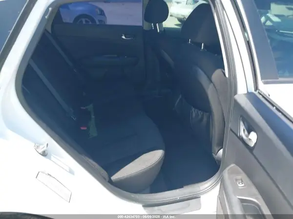 5XXGT4L33JG207212 2018 KIA OPTIMA - Image 8