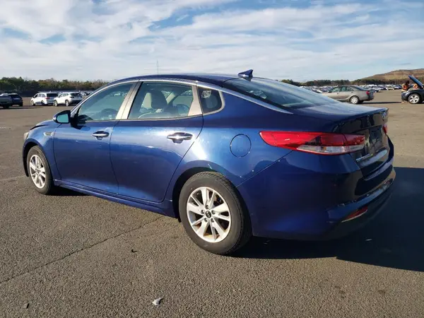 5XXGT4L33JG207369 2018 KIA OPTIMA - Image 2