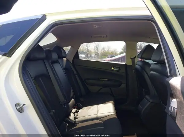 5XXGT4L33JG208165 2018 KIA OPTIMA - Image 8