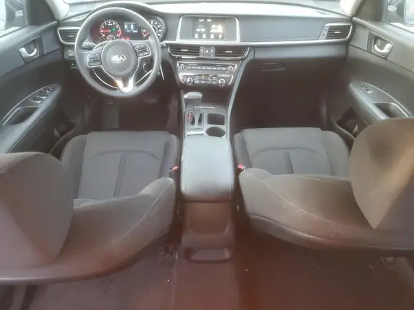 5XXGT4L33JG208263 2018 KIA OPTIMA - Image 8