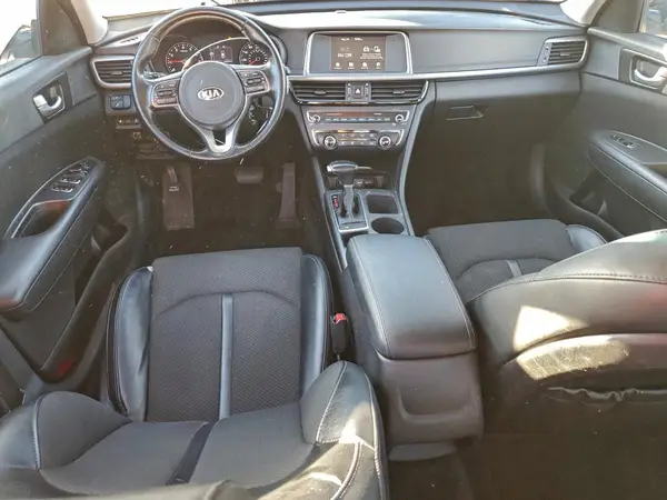 5XXGT4L33JG208537 2018 KIA OPTIMA - Image 8