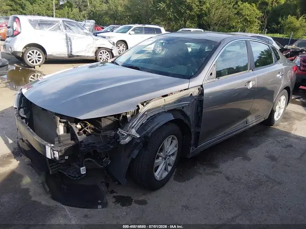 5XXGT4L33JG208571 2018 KIA OPTIMA - Image 2