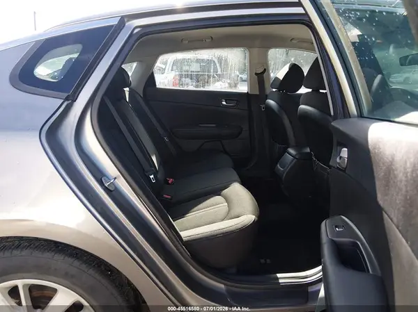 5XXGT4L33JG208571 2018 KIA OPTIMA - Image 8