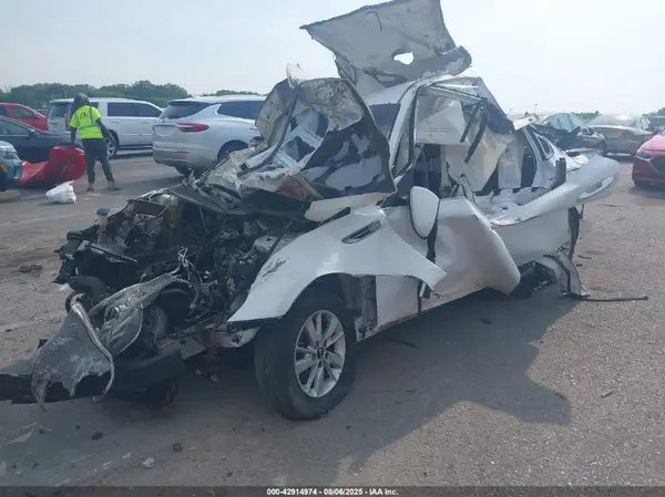 5XXGT4L33JG208716 2018 KIA OPTIMA - Image 2