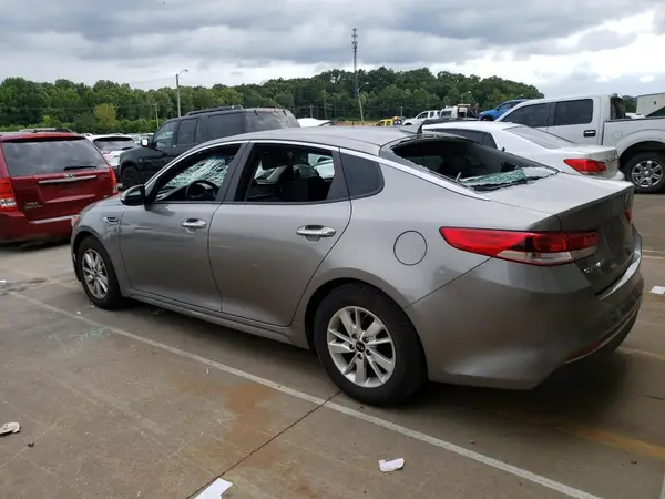 5XXGT4L33JG209090 2018 KIA OPTIMA - Image 2