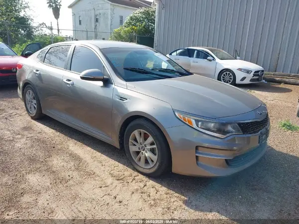 5XXGT4L33JG212605 2018 KIA OPTIMA - Image 1