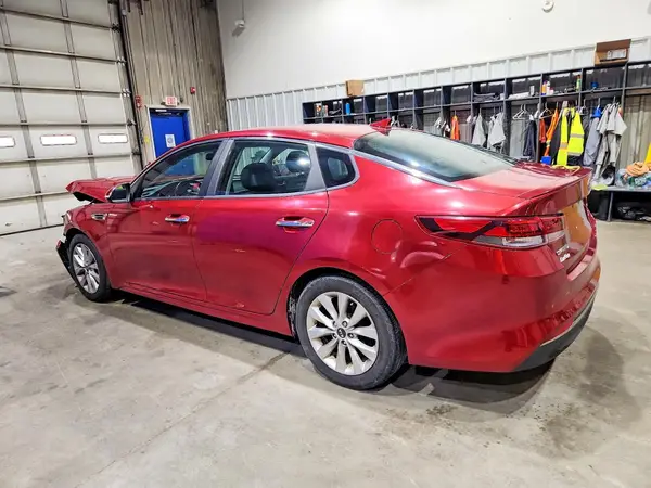 5XXGT4L33JG213334 2018 KIA OPTIMA - Image 2
