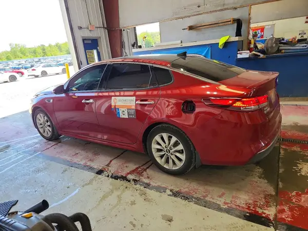 5XXGT4L33JG213897 2018 KIA OPTIMA - Image 2