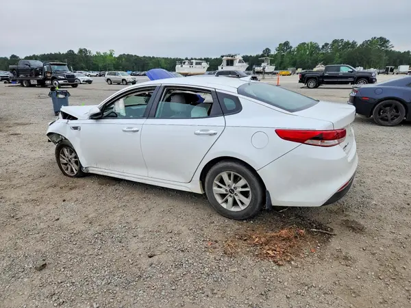 5XXGT4L33JG215648 2018 KIA OPTIMA - Image 2