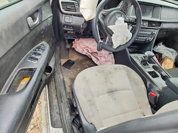 5XXGT4L33JG215648 2018 KIA OPTIMA - Image 8