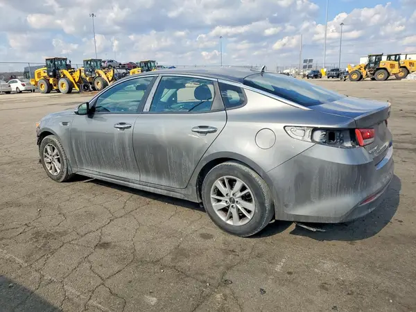 5XXGT4L33JG216461 2018 KIA OPTIMA - Image 2