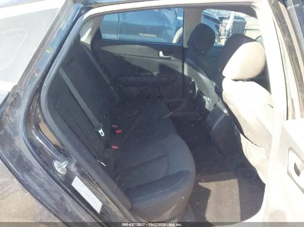 5XXGT4L33JG217688 2018 KIA OPTIMA - Image 8