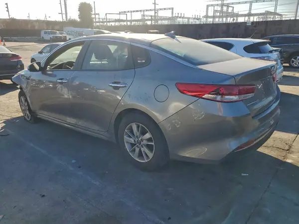 5XXGT4L33JG217903 2018 KIA OPTIMA - Image 2