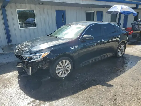5XXGT4L33JG218453 2018 KIA OPTIMA - Image 1