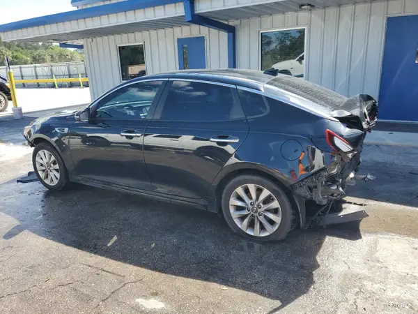 5XXGT4L33JG218453 2018 KIA OPTIMA - Image 2