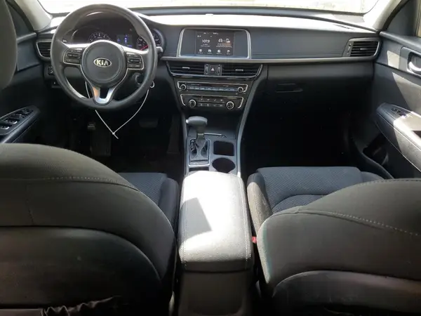 5XXGT4L33JG219151 2018 KIA OPTIMA - Image 8