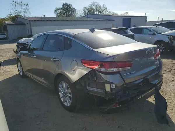 5XXGT4L33JG225290 2018 KIA OPTIMA - Image 2