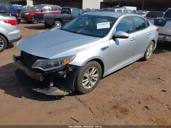 5XXGT4L33JG227220 2018 KIA OPTIMA - Image 2