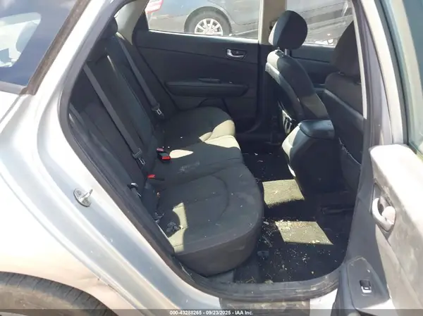 5XXGT4L33JG227220 2018 KIA OPTIMA - Image 8