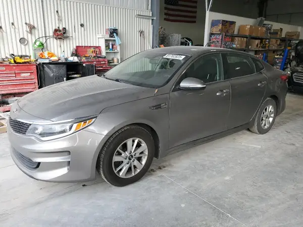5XXGT4L33JG229050 2018 KIA OPTIMA - Image 1