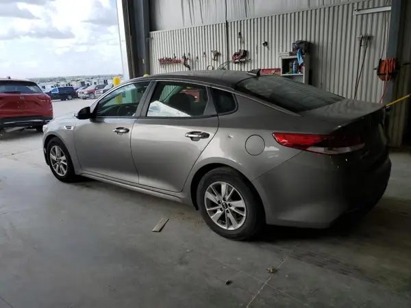 5XXGT4L33JG229050 2018 KIA OPTIMA - Image 2
