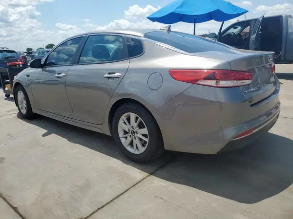 5XXGT4L33JG229095 2018 KIA OPTIMA - Image 2