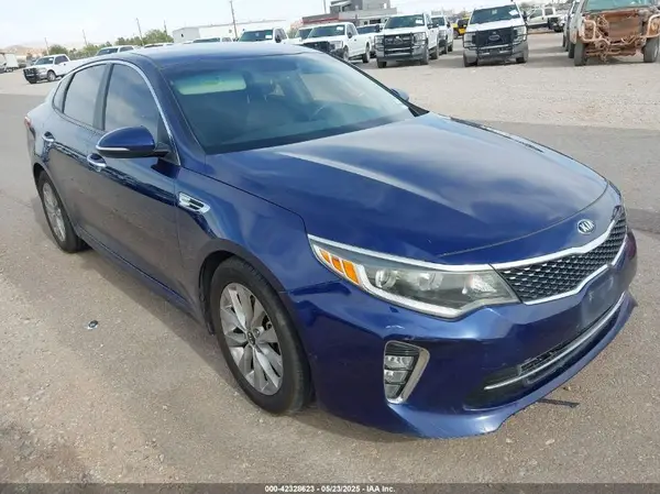 5XXGT4L33JG231400 2018 KIA OPTIMA - Image 1