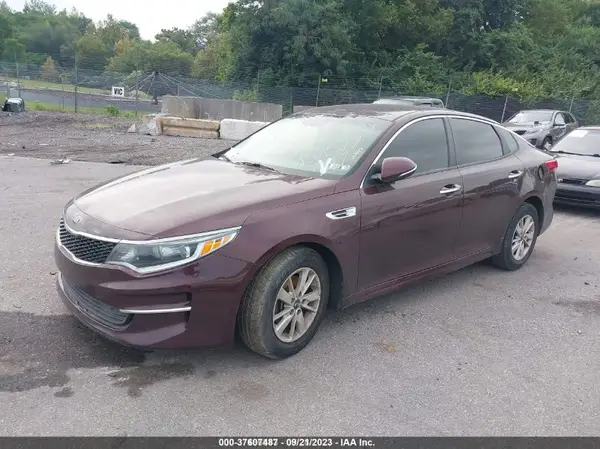 5XXGT4L33JG232577 2018 KIA OPTIMA - Image 2