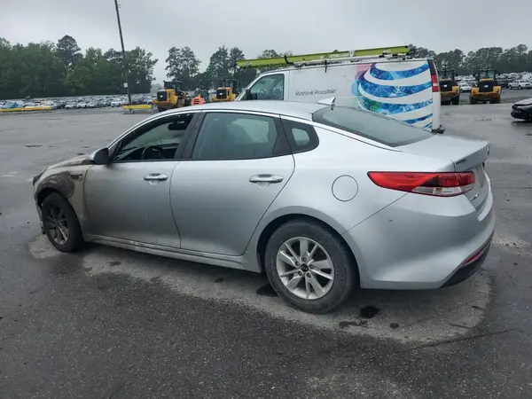 5XXGT4L33JG236905 2018 KIA OPTIMA - Image 2