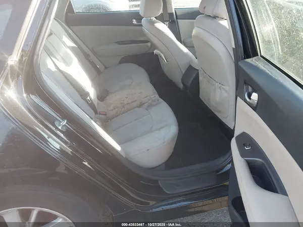 5XXGT4L33JG238248 2018 KIA OPTIMA - Image 8