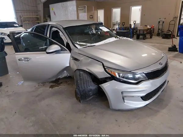 5XXGT4L33JG238783 2018 KIA OPTIMA - Image 1