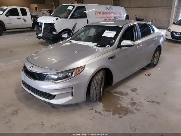 5XXGT4L33JG238783 2018 KIA OPTIMA - Image 2