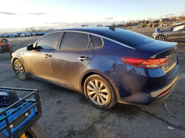 5XXGT4L33JG240713 2018 KIA OPTIMA - Image 2