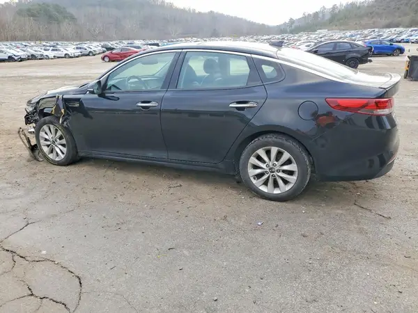 5XXGT4L33JG243143 2018 KIA OPTIMA - Image 2