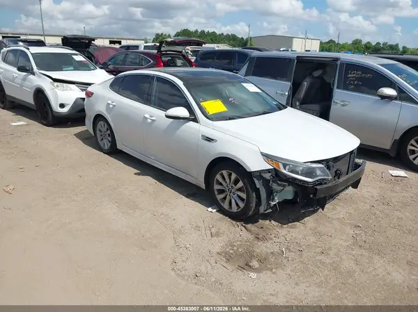 5XXGT4L33JG243854 2018 KIA OPTIMA - Image 1