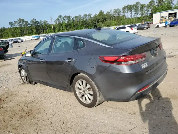 5XXGT4L33JG245426 2018 KIA OPTIMA - Image 2