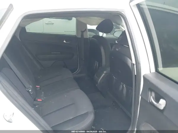 5XXGT4L33JG251825 2018 KIA OPTIMA - Image 8