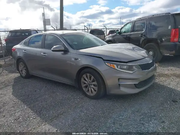 5XXGT4L33JG251923 2018 KIA OPTIMA - Image 1