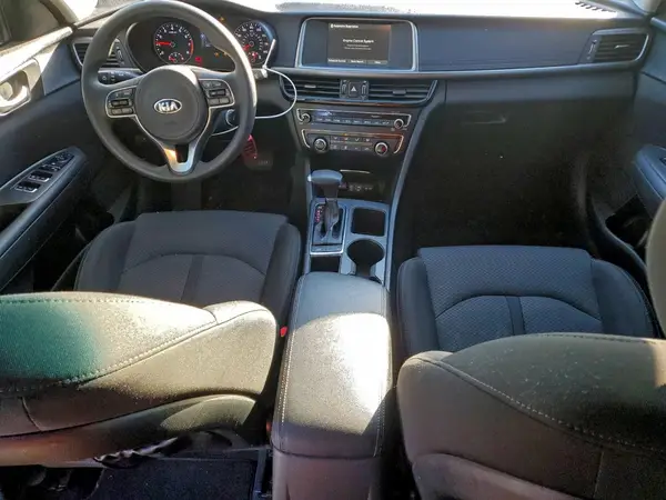 5XXGT4L33JG252280 2018 KIA OPTIMA - Image 8