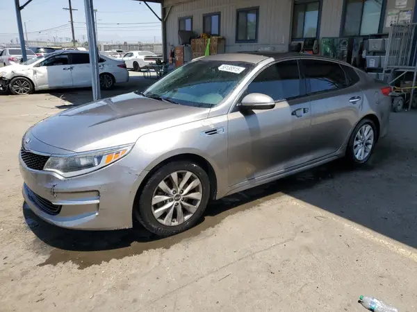 5XXGT4L33JG255552 2018 KIA OPTIMA - Image 1