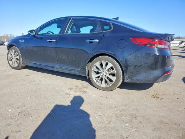 5XXGT4L33JG256037 2018 KIA OPTIMA - Image 2