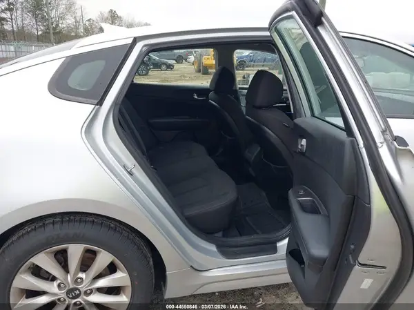 5XXGT4L33JG259178 2018 KIA OPTIMA - Image 8