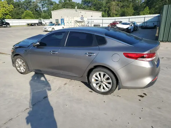 5XXGT4L33JG259682 2018 KIA OPTIMA - Image 2